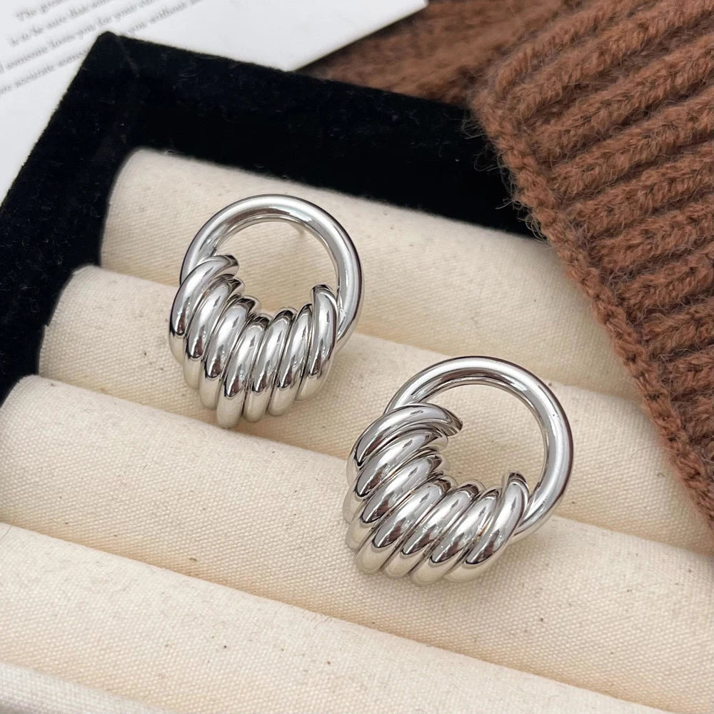 Round hoops earring in silver